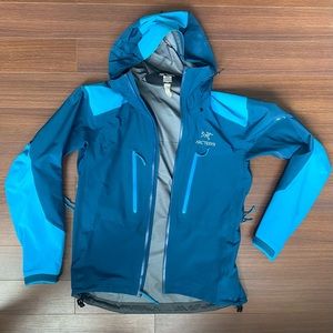 Arc’teryx Alpha AR Shell Jacket